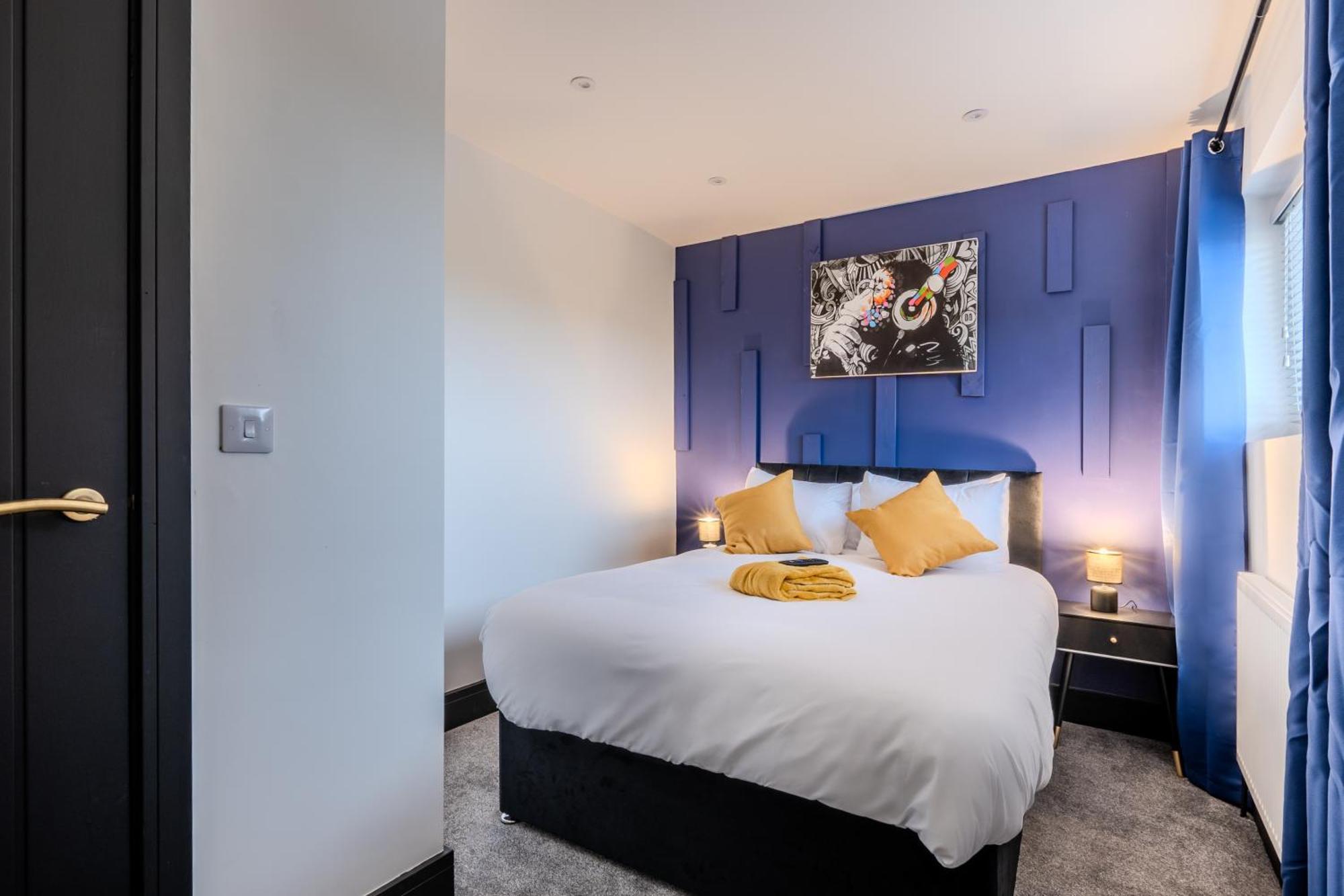 Modern 3Br Home - Private Parking - Tv In Every Bedroom Swansea Zewnętrze zdjęcie